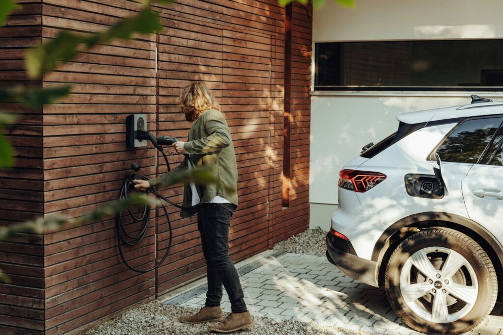 How Much Does It Really Cost to Charge an Electric Car